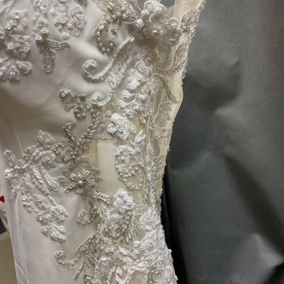 Madison James wedding dress - Picture 8 of 13